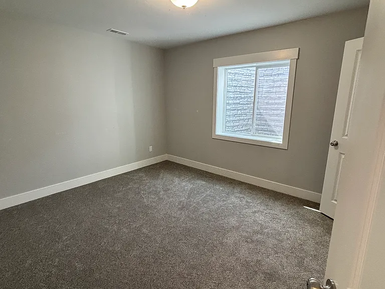 448 Washington Loop — Photo 14