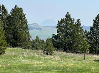 16 Oak Dr, Whitewood, SD 57793