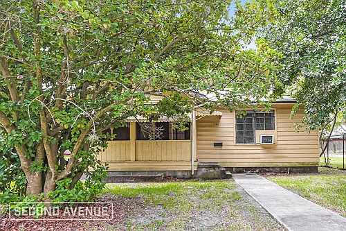 3302 College St Photo 1