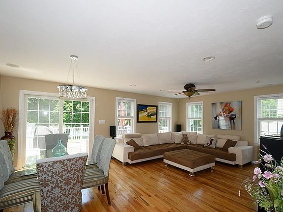 2nd image of 53 Winthrop St