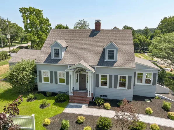 35 Artwill Avenue, Portsmouth, NH 03801