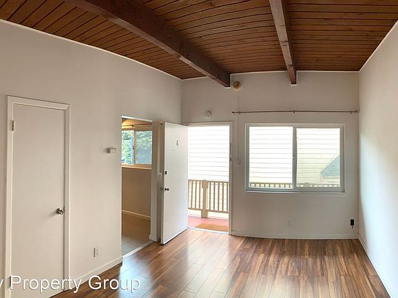 3rd image of 829 Masonic Ave APT 6