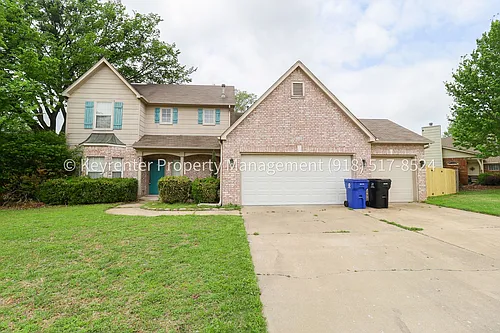 200 S Oak Ave Photo 1