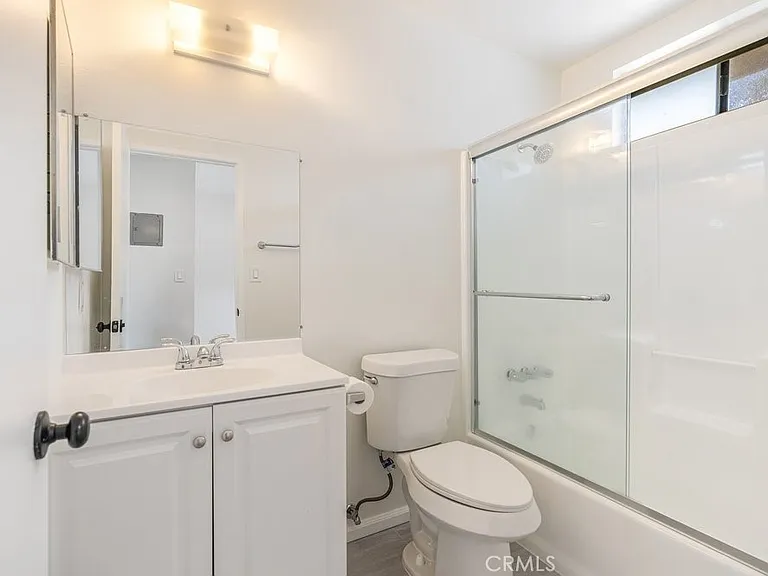 1129 Linden Ave #1 — Photo 18