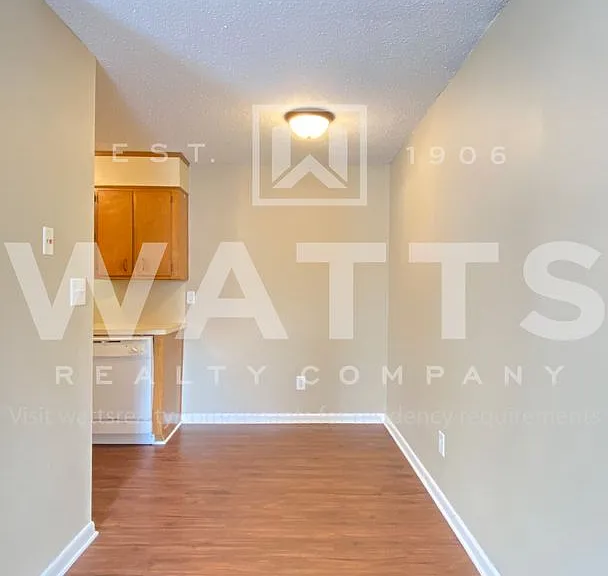 Club View Apartments — Photo 33