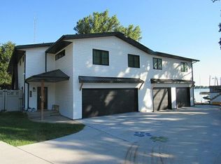 239 S Maloney Dr, North Platte, NE 69101