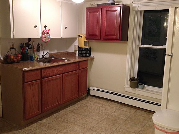 Another pic of kitchen