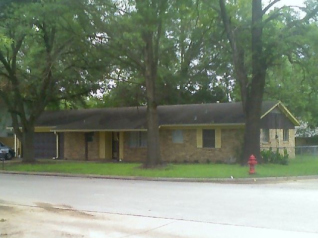 Corner Lot Fenced Yard