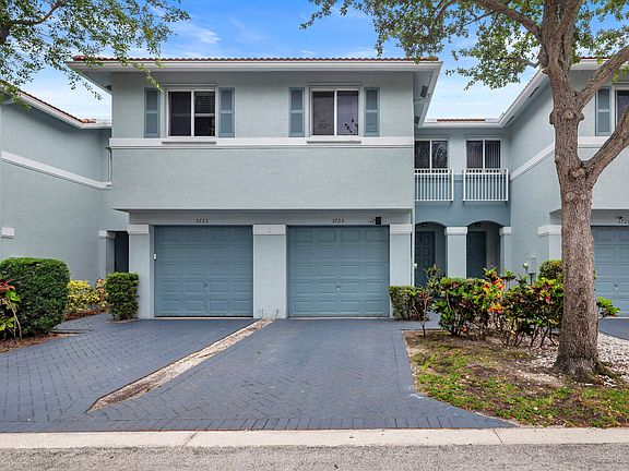 2nd image of 3725 Oleander Terrace