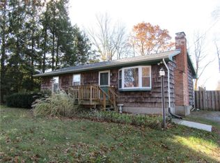 12 Hickory Ln, Bozrah, CT 06334