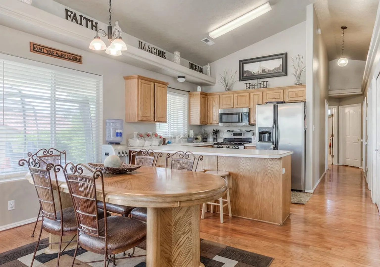 Darling Home in Washington — Photo 4