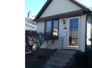 203 Seneca St, Essington, PA 19029