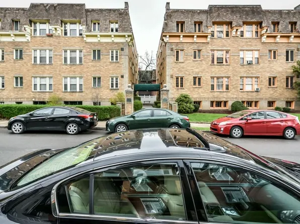 6351 Walnut St APT 10, Pittsburgh, PA 15206