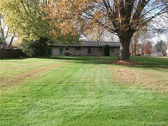 3rd image of 6165 Urban Dr