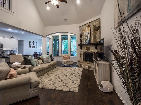 5th image of 16714 Whiteoak Canyon Dr
