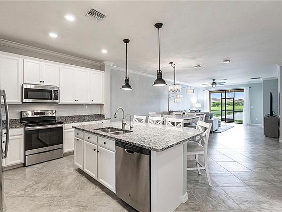 4th image of 9083 Woodhurst DR