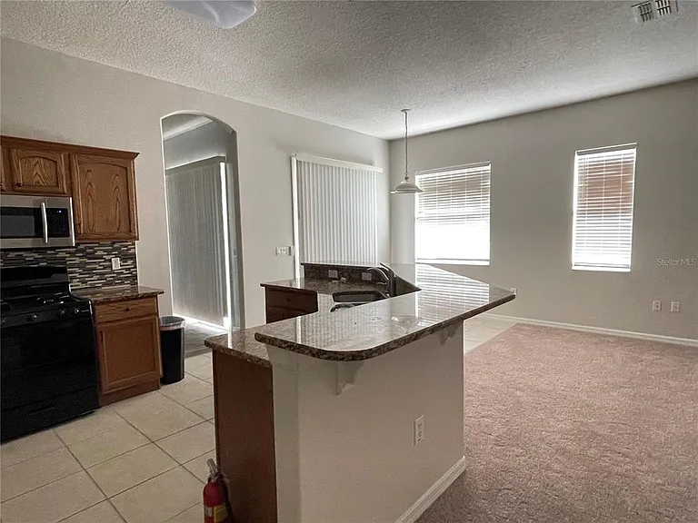 227 Pamona St — Photo 4