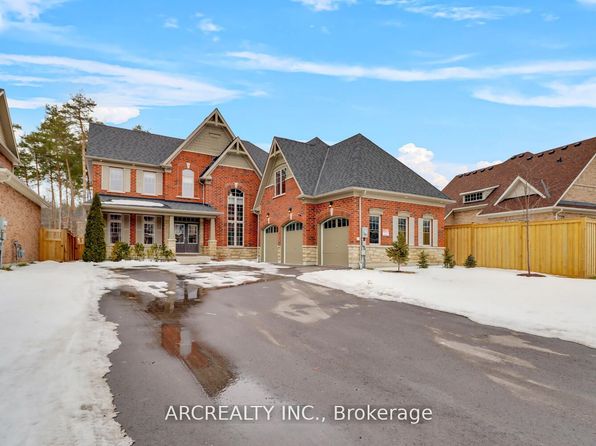 18 Moreau Way, Springwater, ON L9X 0S5