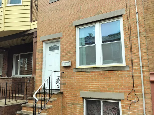 2214 S 17th St, Philadelphia, PA 19145