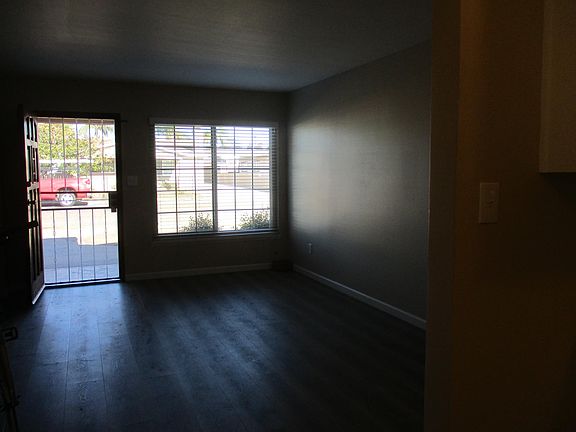 2nd image of 756 Oaklawn Ave