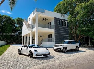 365 Buttonwood Shores Dr, Key Largo, FL 33037