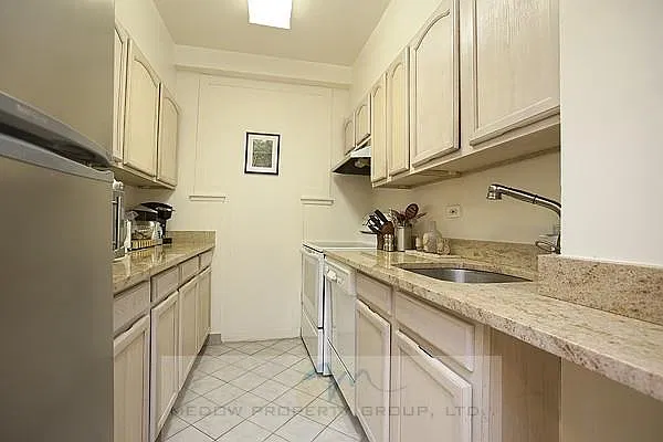 Rented by Medow Property | media 37