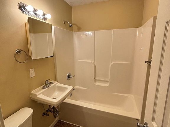 4th image of 1203 N Coler Ave #1/2