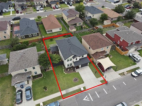 4th image of 408 Bernal St