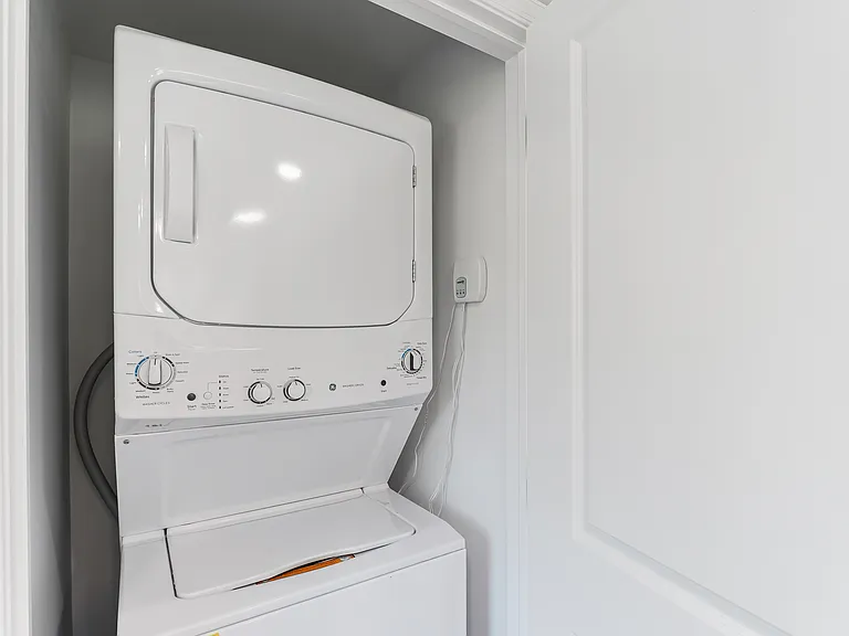 425 E Maple St #2 — Photo 5
