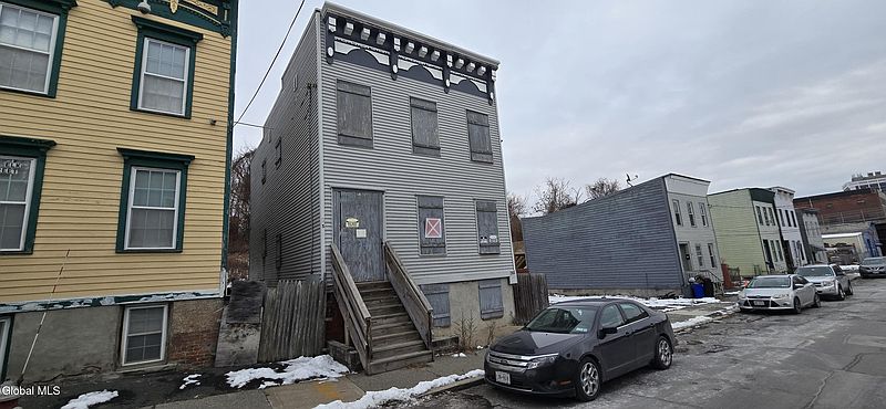2nd image of 265 Elk Street