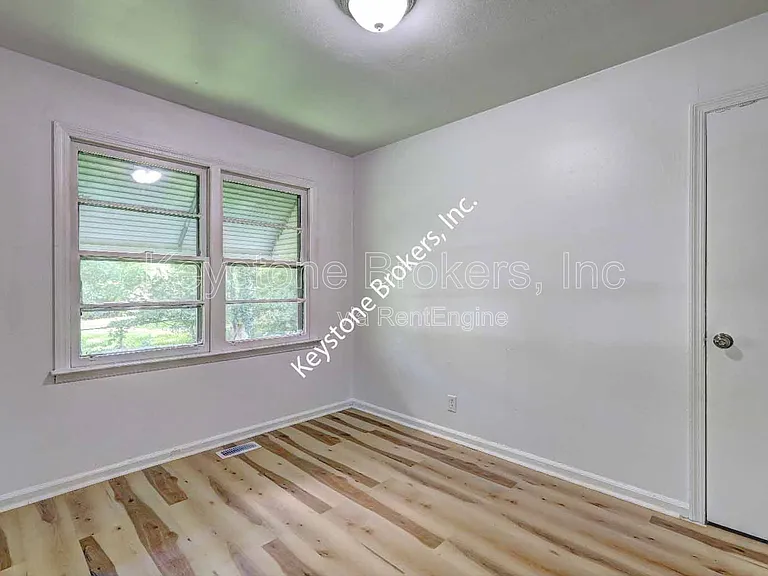 3495 Charleston Cir — Photo 8