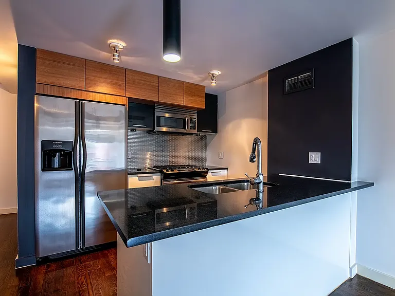 27 Quincy St #3D — Photo 9