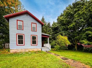 35 Perry St, Holley, NY 14470