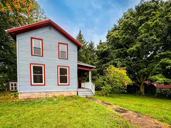35 Perry St, Holley, NY 14470