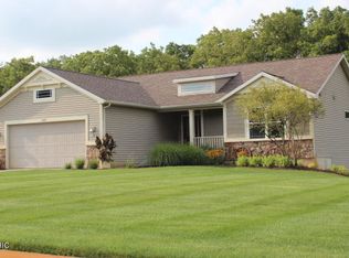 2287 Quarter Horse Dr NE, Cedar Springs, MI