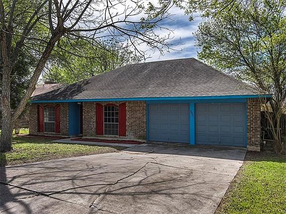 3rd image of 4921 Brookhead Ln