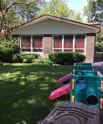 2nd image of 705 Leclaire Ave