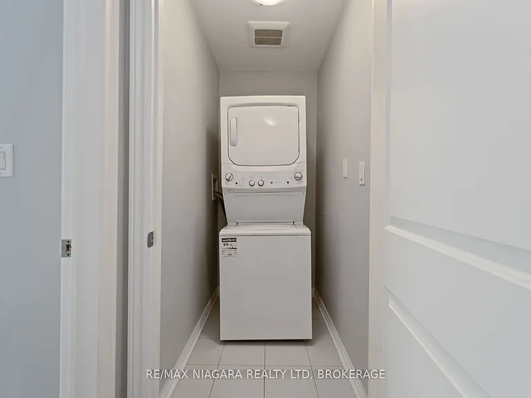 81 Grove St — Photo 18