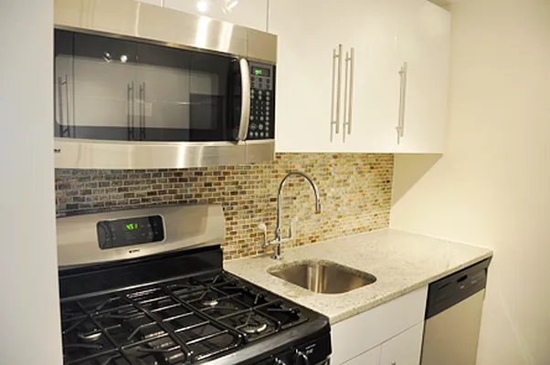 Sold by Modern Spaces | media 12