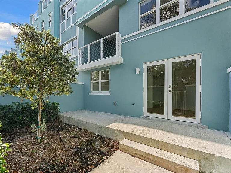 824 SE 12th Ct #840 — Photo 27
