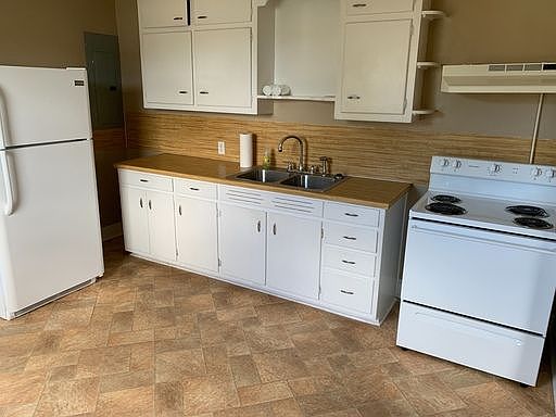 3rd image of 117 Wood St