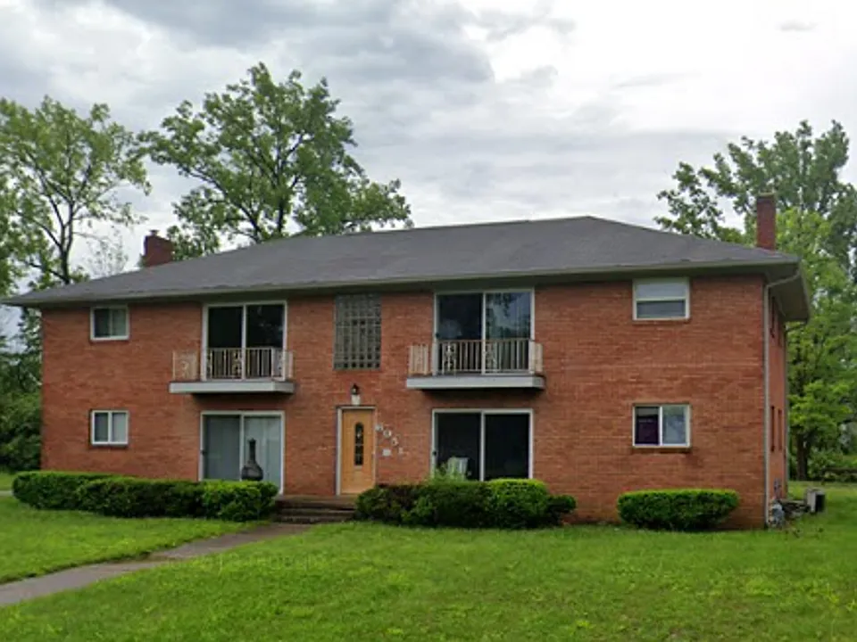 6051 Laurel Hall Dr