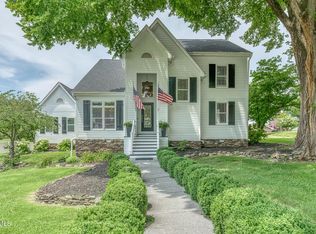 106 Woodbriar Dr, Johnson City, TN 37604