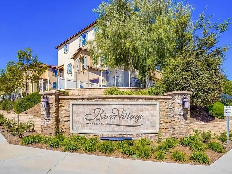 22057 Barrington Way — Photo 47