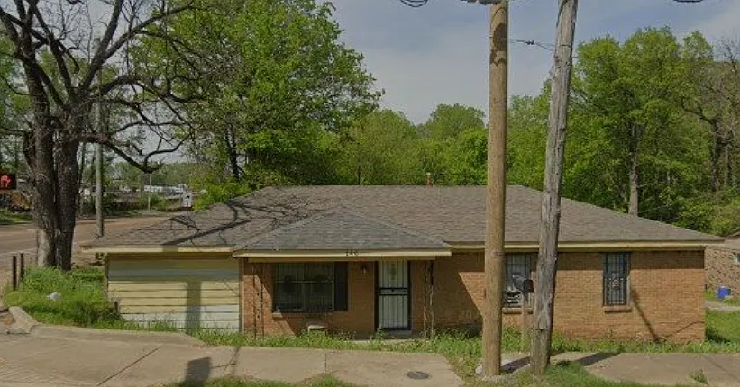 146 W Brooks Rd