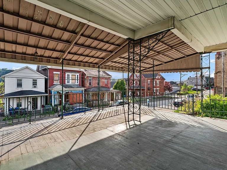 415 Mills Ave — Photo 26