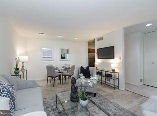 2031 Chancellor St, Philadelphia, PA 19103