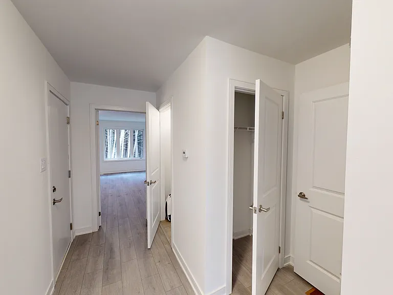 126 Blue Forest Cres — Photo 44