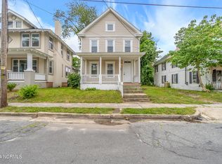 207 W Burgess St, Elizabeth City, NC 27909