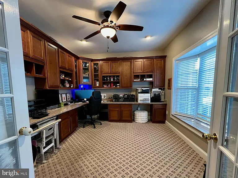 217 Truman Way — Photo 3
